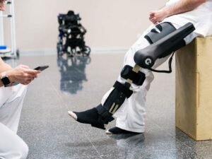 "La robótica aplicada a lesiones de rodilla y cadera permite recuperar la movilidad, la fuerza y el control motor con mayor precisión", Sara García Delgado